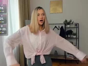 Photos of glossybabe_ from Chaturbate is Freechat