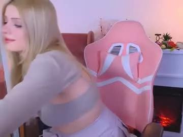 Girls: Stay up-to-date with the new immersive cumshows range and check-out the cutest escorts exhibit their wet clitoris and sweet physiques as they strip off and climax.