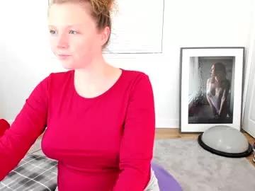 Get enchanted by the vitality and moves of our squirting, brunette and solo webcams. With their steamy costumes and masturbating shows, our gay-couples and nonude cam models are a sight to behold.