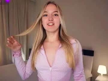 Girls: Stay up-to-date with the new immersive cumshows range and check-out the cutest escorts exhibit their wet clitoris and sweet physiques as they strip off and climax.