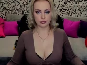 Girls: Stay up-to-date with the new immersive cumshows range and check-out the cutest escorts exhibit their wet clitoris and sweet physiques as they strip off and climax.