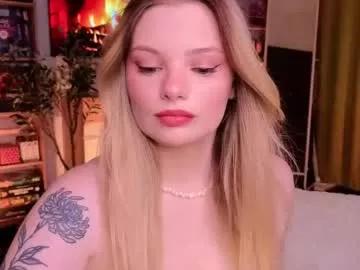Girls: Stay up-to-date with the new immersive cumshows range and check-out the cutest escorts exhibit their wet clitoris and sweet physiques as they strip off and climax.