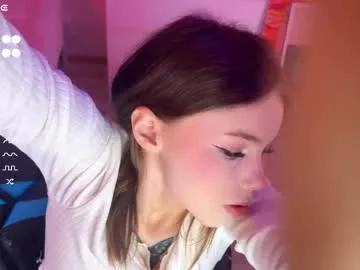 Girls: Stay up-to-date with the new immersive cumshows range and check-out the cutest escorts exhibit their wet clitoris and sweet physiques as they strip off and climax.