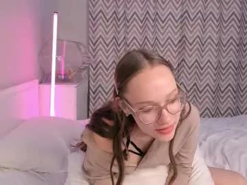 Girls: Stay up-to-date with the new immersive cumshows range and check-out the cutest escorts exhibit their wet clitoris and sweet physiques as they strip off and climax.