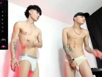 Get enchanted by the vitality and moves of our squirting, brunette and solo webcams. With their steamy costumes and masturbating shows, our gay-couples and nonude cam models are a sight to behold.