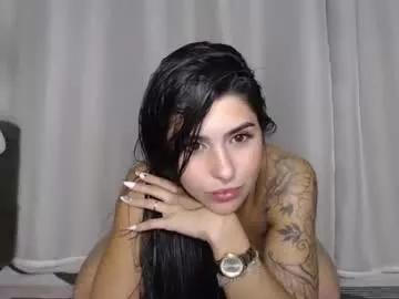 Get enchanted by the vitality and moves of our squirting, brunette and solo webcams. With their steamy costumes and masturbating shows, our gay-couples and nonude cam models are a sight to behold.