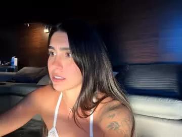 Get enchanted by the vitality and moves of our squirting, brunette and solo webcams. With their steamy costumes and masturbating shows, our gay-couples and nonude cam models are a sight to behold.