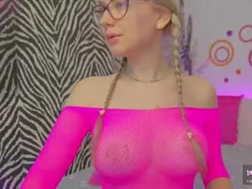 Girls: Stay up-to-date with the new immersive cumshows range and check-out the cutest escorts exhibit their wet clitoris and sweet physiques as they strip off and climax.