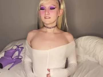 Girls: Stay up-to-date with the new immersive cumshows range and check-out the cutest escorts exhibit their wet clitoris and sweet physiques as they strip off and climax.