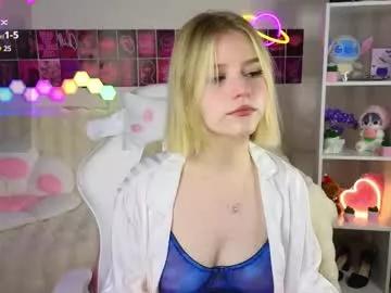 Girls: Stay up-to-date with the new immersive cumshows range and check-out the cutest escorts exhibit their wet clitoris and sweet physiques as they strip off and climax.