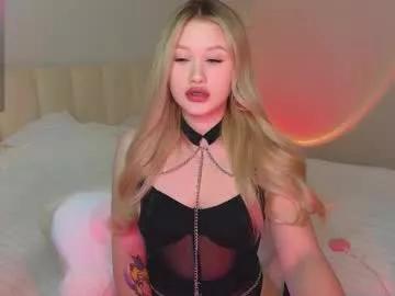 Girls: Stay up-to-date with the new immersive cumshows range and check-out the cutest escorts exhibit their wet clitoris and sweet physiques as they strip off and climax.