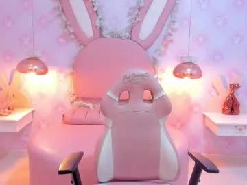 Girls: Stay up-to-date with the new immersive cumshows range and check-out the cutest escorts exhibit their wet clitoris and sweet physiques as they strip off and climax.