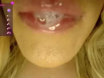 Girls: Stay up-to-date with the new immersive cumshows range and check-out the cutest escorts exhibit their wet clitoris and sweet physiques as they strip off and climax.