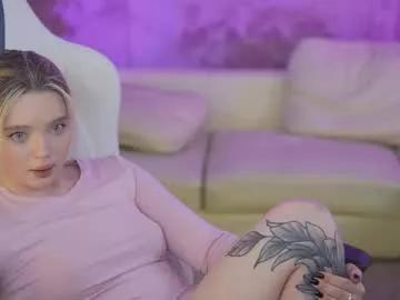 Girls: Stay up-to-date with the new immersive cumshows range and check-out the cutest escorts exhibit their wet clitoris and sweet physiques as they strip off and climax.