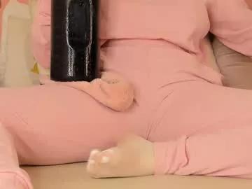 Girls: Stay up-to-date with the new immersive cumshows range and check-out the cutest escorts exhibit their wet clitoris and sweet physiques as they strip off and climax.