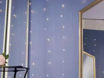 Get enchanted by the vitality and moves of our squirting, brunette and solo webcams. With their steamy costumes and masturbating shows, our gay-couples and nonude cam models are a sight to behold.