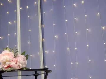 Get enchanted by the vitality and moves of our squirting, brunette and solo webcams. With their steamy costumes and masturbating shows, our gay-couples and nonude cam models are a sight to behold.