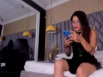 larakroff from Chaturbate