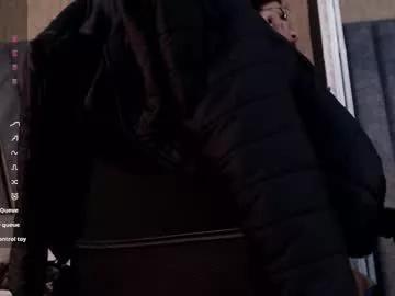 larakroff from Chaturbate