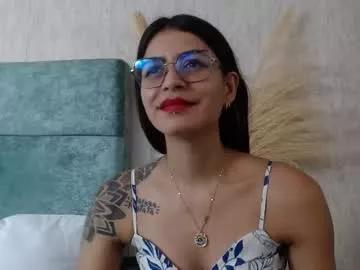 larakroff from Chaturbate