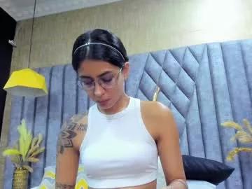 larakroff from Chaturbate