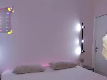laralourance from Chaturbate