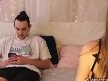 Get enchanted by the vitality and moves of our squirting, brunette and solo webcams. With their steamy costumes and masturbating shows, our gay-couples and nonude cam models are a sight to behold.