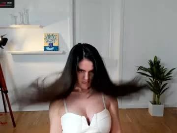 Get enchanted by the vitality and moves of our squirting, brunette and solo webcams. With their steamy costumes and masturbating shows, our gay-couples and nonude cam models are a sight to behold.
