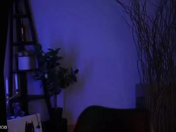 Get enchanted by the vitality and moves of our squirting, brunette and solo webcams. With their steamy costumes and masturbating shows, our gay-couples and nonude cam models are a sight to behold.