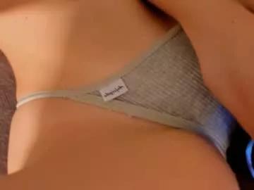 Get enchanted by the vitality and moves of our squirting, brunette and solo webcams. With their steamy costumes and masturbating shows, our gay-couples and nonude cam models are a sight to behold.