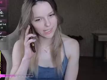 Get enchanted by the vitality and moves of our squirting, brunette and solo webcams. With their steamy costumes and masturbating shows, our gay-couples and nonude cam models are a sight to behold.