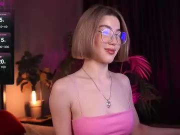 Girls: Stay up-to-date with the new immersive cumshows range and check-out the cutest escorts exhibit their wet clitoris and sweet physiques as they strip off and climax.
