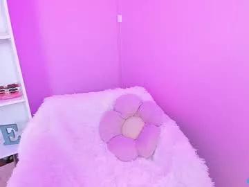 Girls: Stay up-to-date with the new immersive cumshows range and check-out the cutest escorts exhibit their wet clitoris and sweet physiques as they strip off and climax.