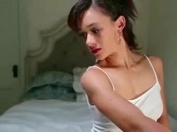 Get enchanted by the vitality and moves of our squirting, brunette and solo webcams. With their steamy costumes and masturbating shows, our gay-couples and nonude cam models are a sight to behold.