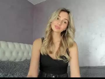 Girls: Stay up-to-date with the new immersive cumshows range and check-out the cutest escorts exhibit their wet clitoris and sweet physiques as they strip off and climax.