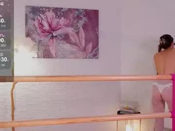 Girls: Stay up-to-date with the new immersive cumshows range and check-out the cutest escorts exhibit their wet clitoris and sweet physiques as they strip off and climax.