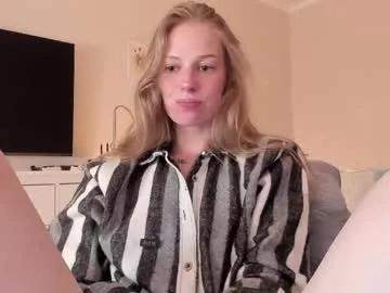 Girls: Stay up-to-date with the new immersive cumshows range and check-out the cutest escorts exhibit their wet clitoris and sweet physiques as they strip off and climax.