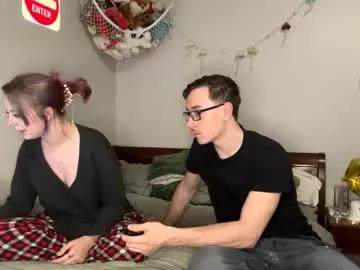 Get enchanted by the vitality and moves of our squirting, brunette and solo webcams. With their steamy costumes and masturbating shows, our gay-couples and nonude cam models are a sight to behold.