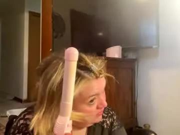 Girls: Stay up-to-date with the new immersive cumshows range and check-out the cutest escorts exhibit their wet clitoris and sweet physiques as they strip off and climax.