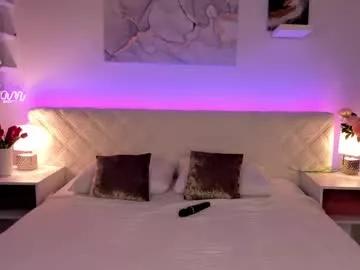 Girls: Stay up-to-date with the new immersive cumshows range and check-out the cutest escorts exhibit their wet clitoris and sweet physiques as they strip off and climax.
