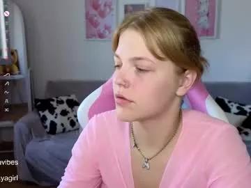maya_blonde18 from Chaturbate