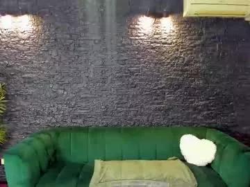 Photos of megaboobsdee from Chaturbate is Freechat