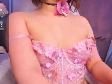 Girls: Stay up-to-date with the new immersive cumshows range and check-out the cutest escorts exhibit their wet clitoris and sweet physiques as they strip off and climax.