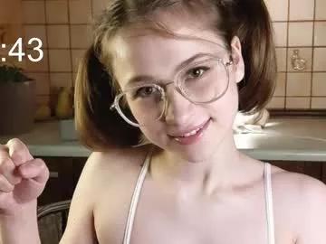 Get enchanted by the vitality and moves of our squirting, brunette and solo webcams. With their steamy costumes and masturbating shows, our gay-couples and nonude cam models are a sight to behold.