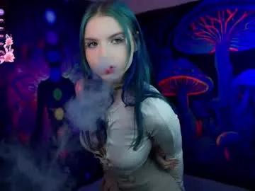 Get enchanted by the vitality and moves of our squirting, brunette and solo webcams. With their steamy costumes and masturbating shows, our gay-couples and nonude cam models are a sight to behold.