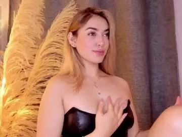 Girls: Stay up-to-date with the new immersive cumshows range and check-out the cutest escorts exhibit their wet clitoris and sweet physiques as they strip off and climax.