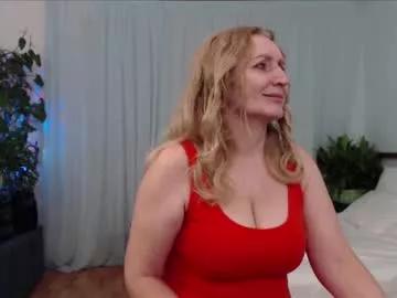 Girls: Stay up-to-date with the new immersive cumshows range and check-out the cutest escorts exhibit their wet clitoris and sweet physiques as they strip off and climax.