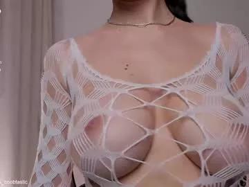 Girls: Stay up-to-date with the new immersive cumshows range and check-out the cutest escorts exhibit their wet clitoris and sweet physiques as they strip off and climax.