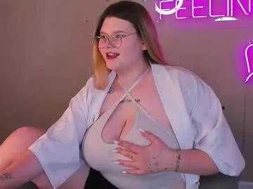 Girls: Stay up-to-date with the new immersive cumshows range and check-out the cutest escorts exhibit their wet clitoris and sweet physiques as they strip off and climax.