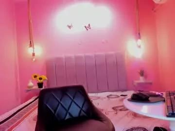 Girls: Stay up-to-date with the new immersive cumshows range and check-out the cutest escorts exhibit their wet clitoris and sweet physiques as they strip off and climax.